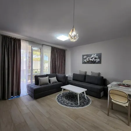 Apartament Lovely 1-bedroom At San Pietro Front Plazhi San Pietro