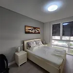 Lovely 1-bedroom At San Pietro Front 아파트 Plazhi San Pietro