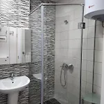 Lovely 1-bedroom At San Pietro Front 아파트 Plazhi San Pietro