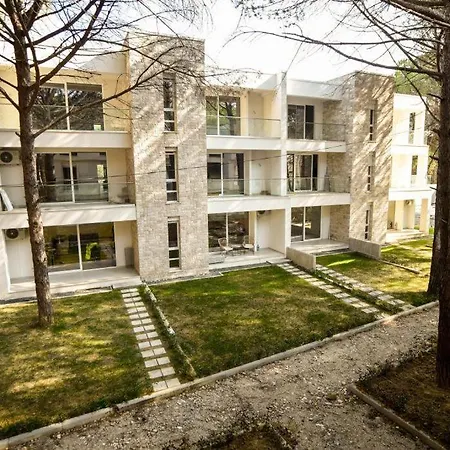 Lovely 1-bedroom At San Pietro Front * Plazhi San Pietro