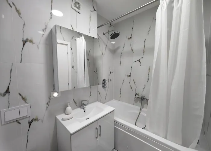 Appartement Lovely 1-bedroom At San Pietro Front